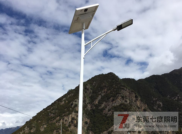 偏遠(yuǎn)山區(qū)使用太陽能路燈的優(yōu)勢